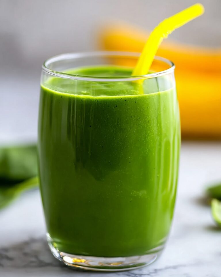 Refreshing Green Spinach Banana Smoothie Recipe