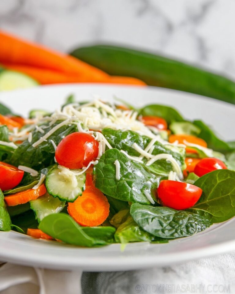Spinach Salad with Balsamic Vinaigrette Recipe