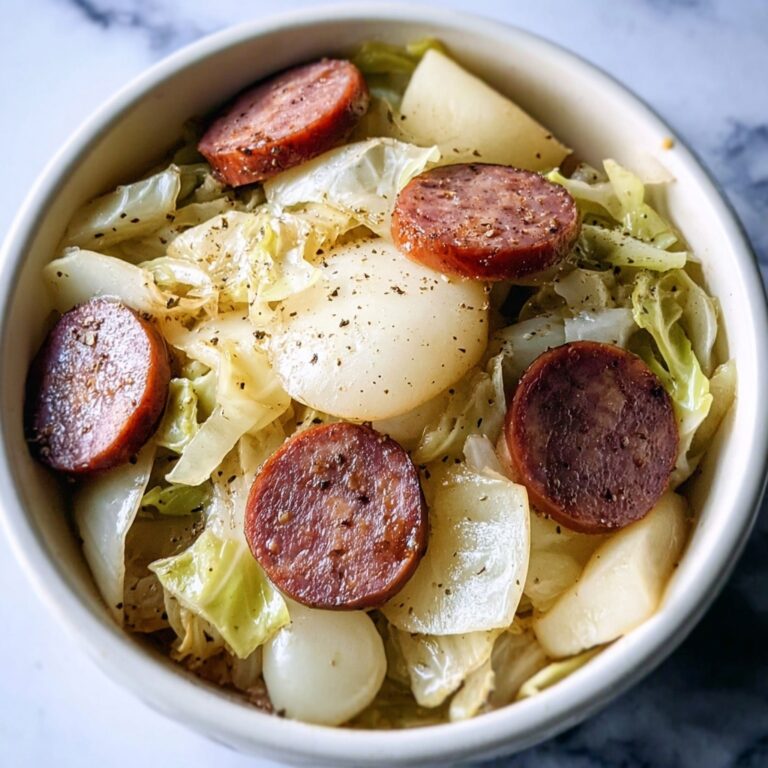 Delicious Slow Cooker Cabbage and Sausage Recipe