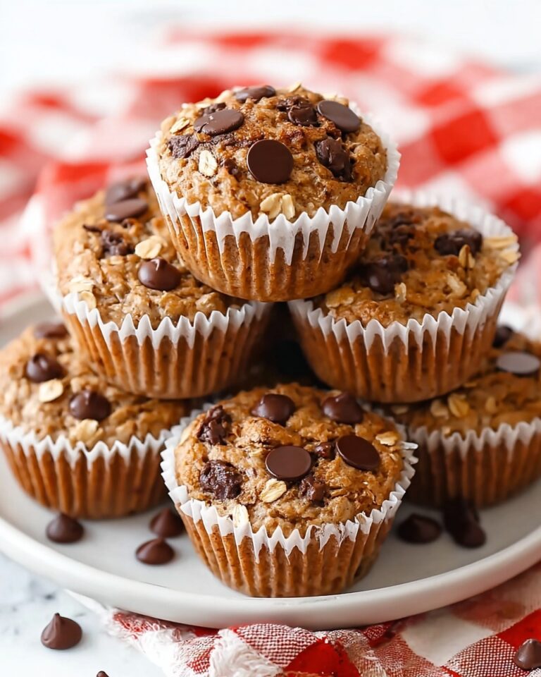 Healthy Oatmeal Muffins with Applesauce and Maple Syrup Recipe